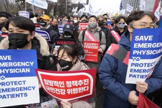 ادامه اعتراض پزشکان در کره‌جنوبی؛ هزاران نفر با وجود ایجاد اختلال در مراقبت‌های بهداشتی تجمع کردند